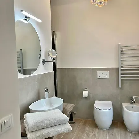 Relais Vaticano - Metro Station Ottaviano Hotel